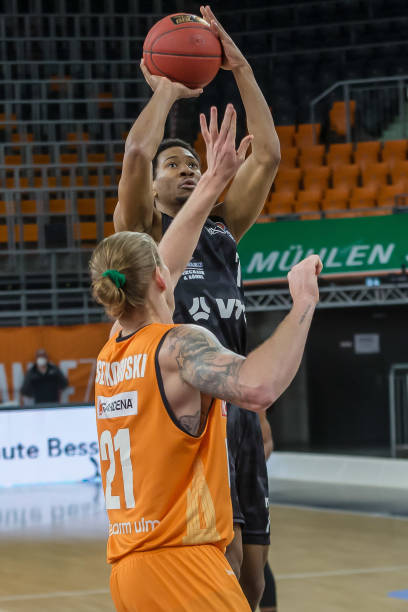 新赛季首秀 新赛季首秀