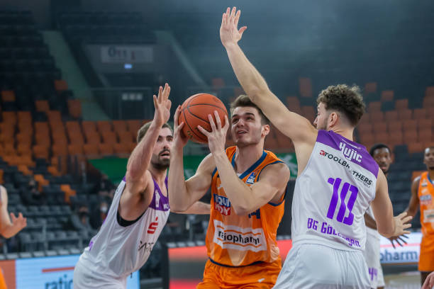 追赶领先车 追赶领先车