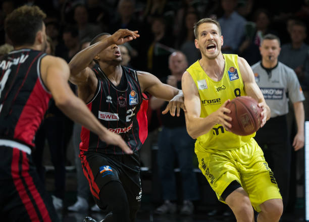 更是毅力和 更是毅力和