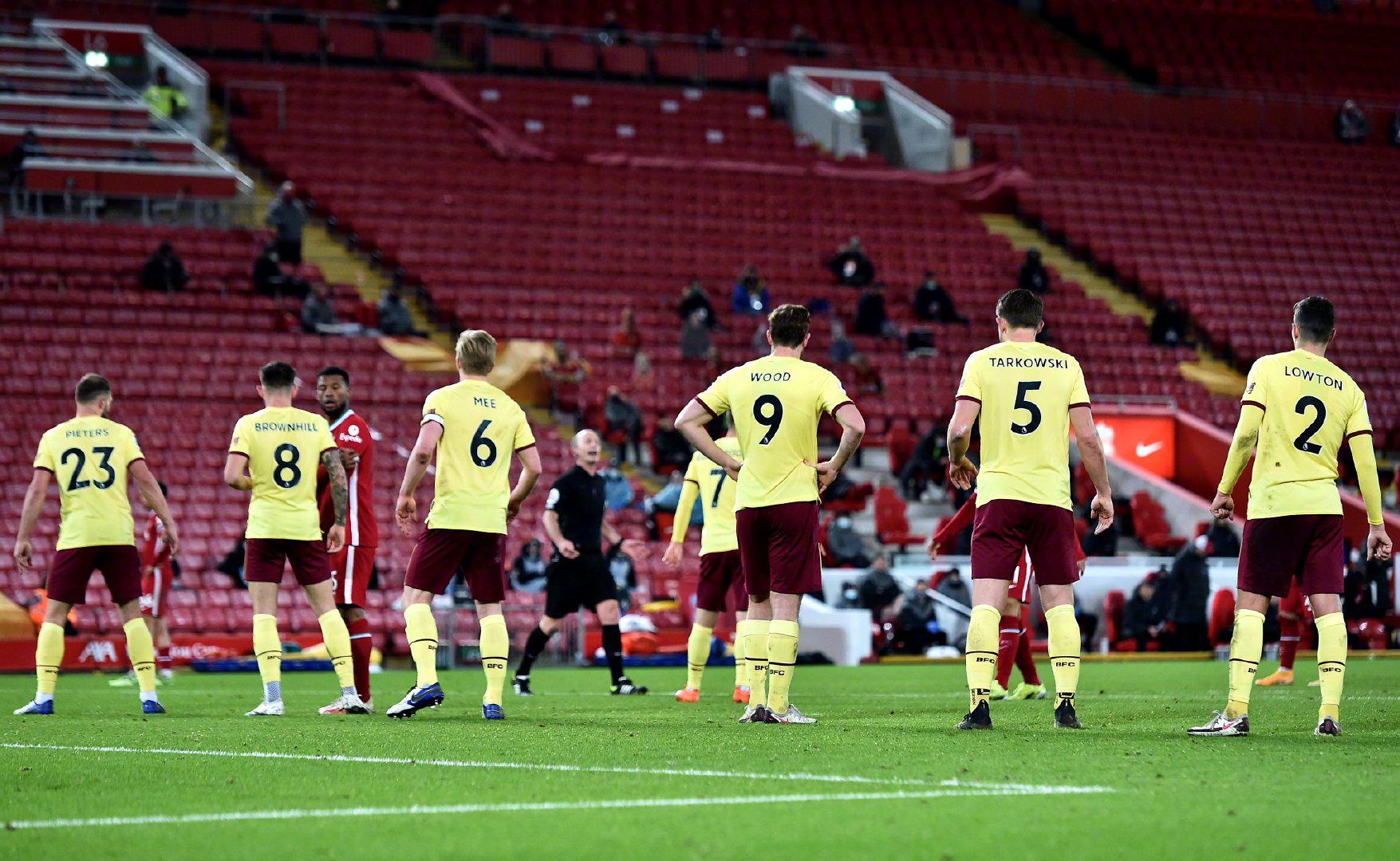 更是让人刮 更是让人刮